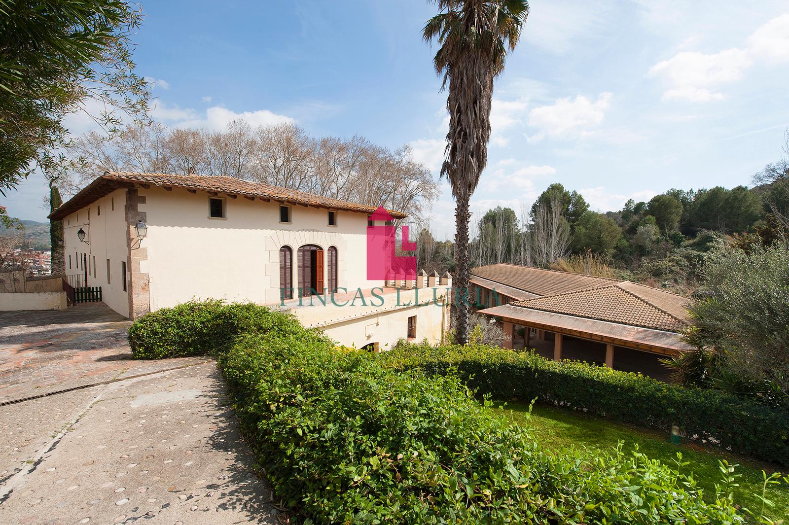HOUSE WITH 3 FLOORS IN ESPARRAGUERA