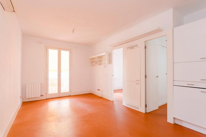 PISO EN VENTA EN LA CALLE CALABRIA (ENSANCHE IZQUIERDO)