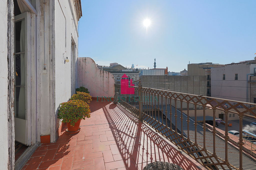 PISO EN ALQUILER EN EL BARRIO GÓTICO