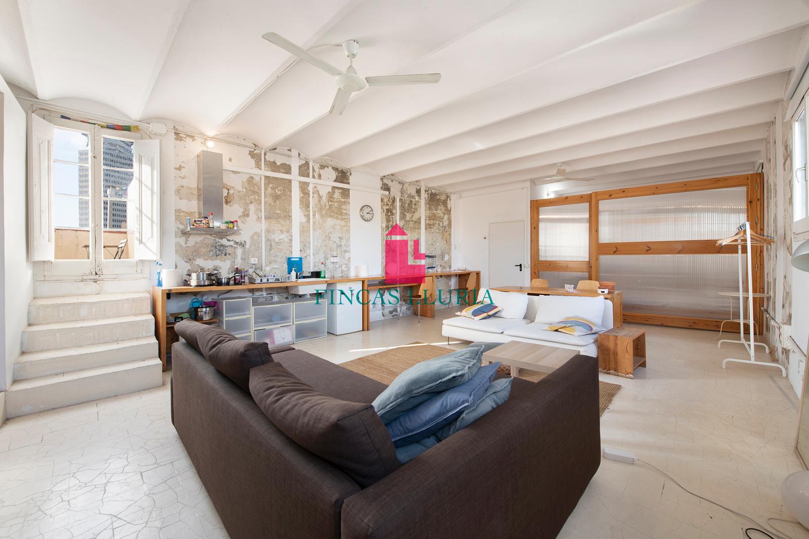 PIS EN ALQUILER EN EL BARRI GÓTIC